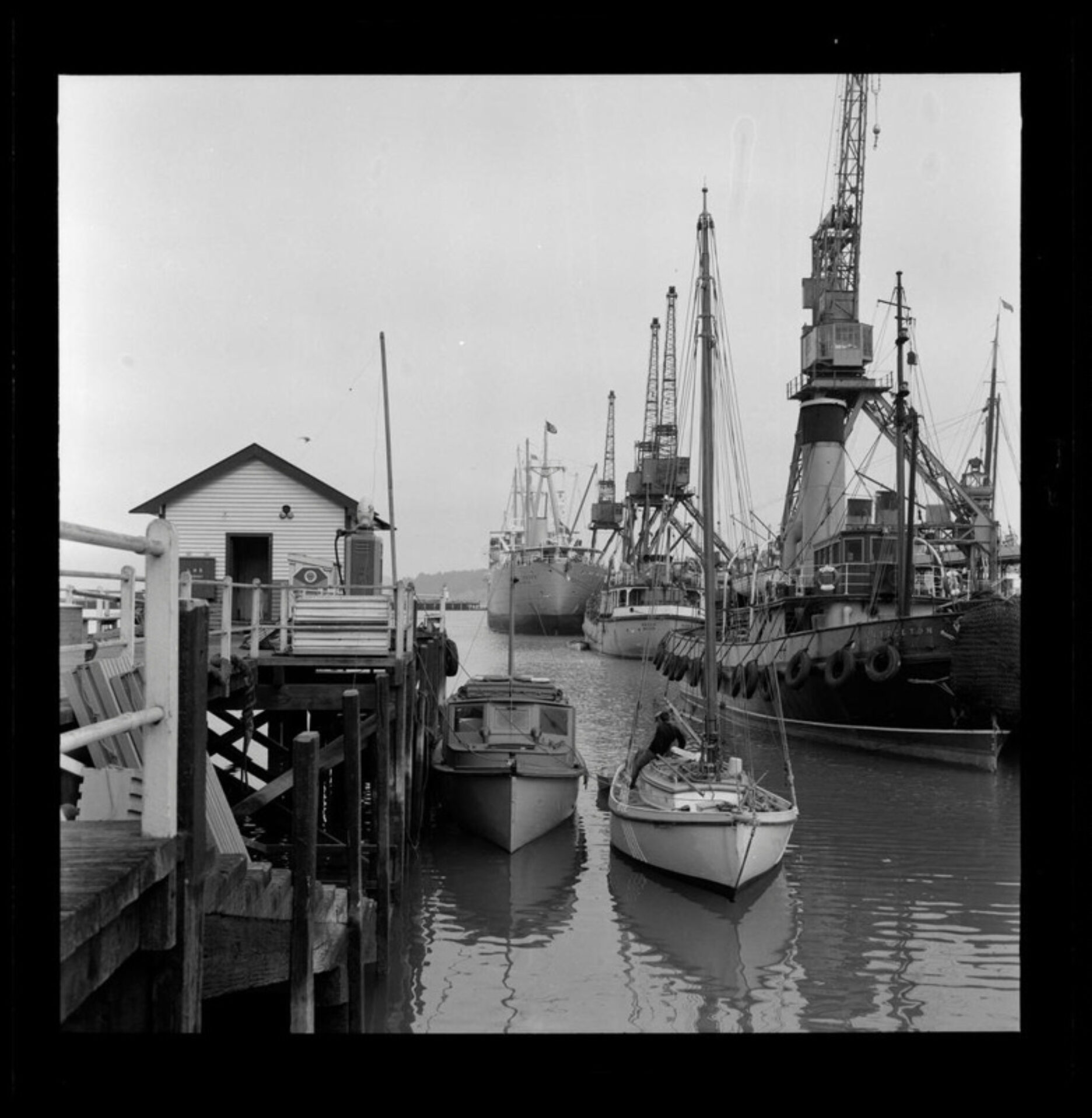 Diamond harbour wharf